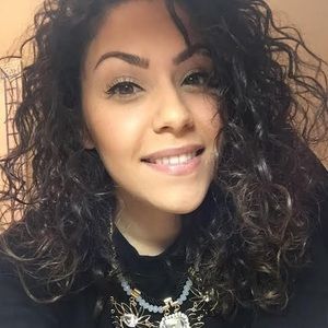 Meet your Posher, Cristina